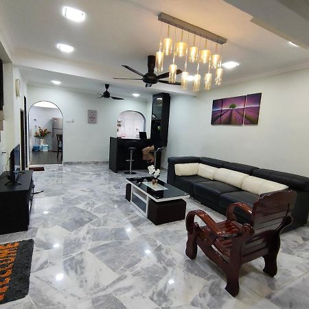 Three-Bedroom House At Tyara Homestay Sunway Petaling Jaya Buitenkant foto