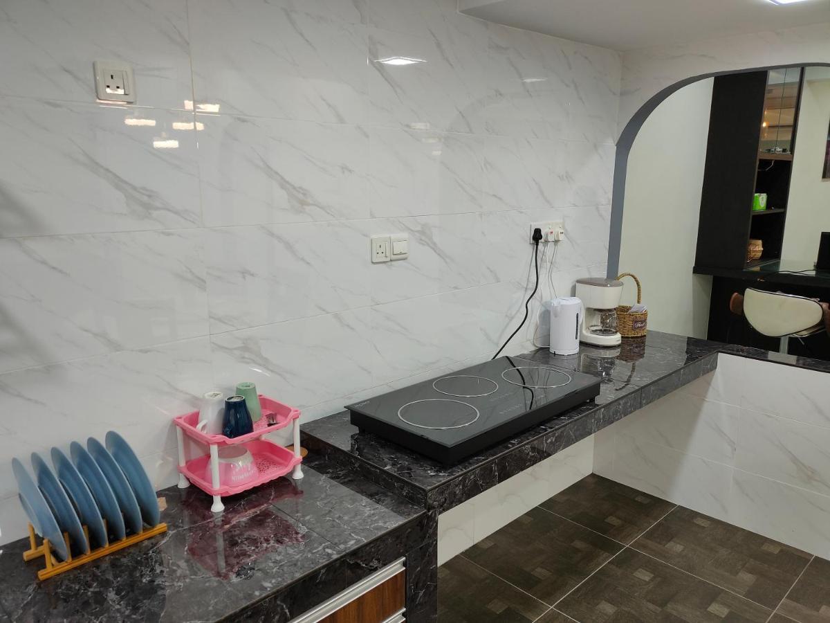 Three-Bedroom House At Tyara Homestay Sunway Petaling Jaya Buitenkant foto