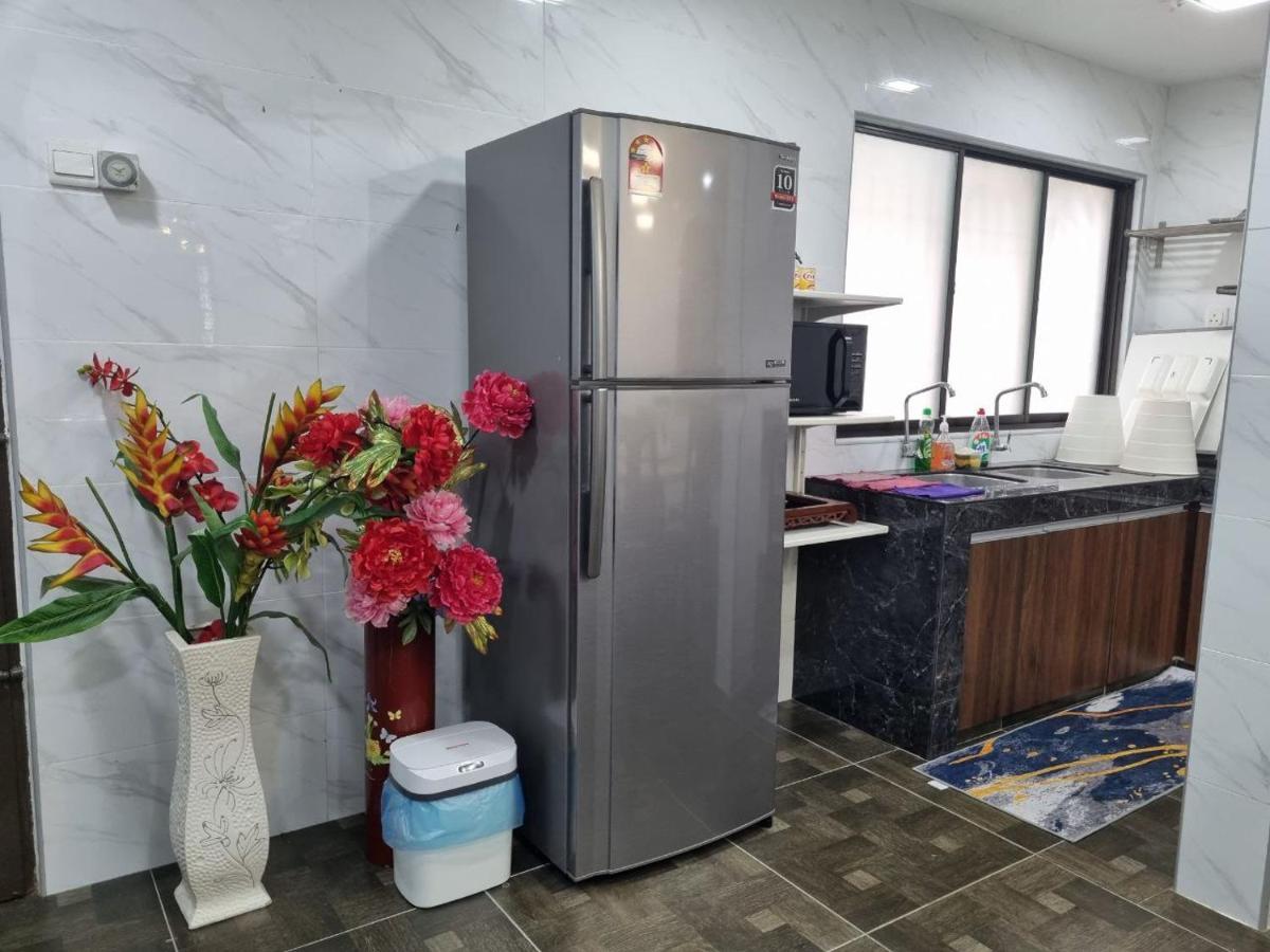 Three-Bedroom House At Tyara Homestay Sunway Petaling Jaya Buitenkant foto